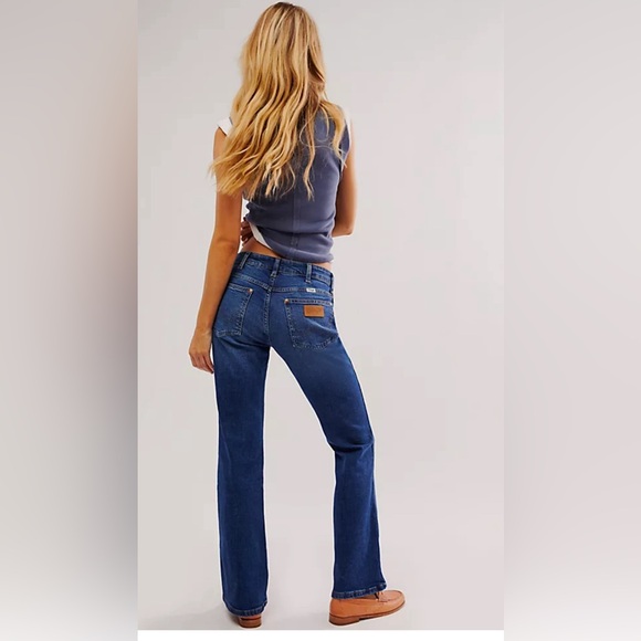 Free People Wrangler Westward 626 High-Rise Bootcut Jeans. NWT. Dust Dark Blue - Picture 3 of 11